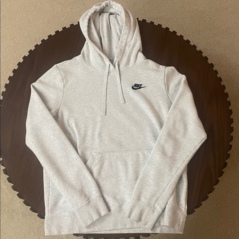 Nike Women’s Light Gray Hoodie small